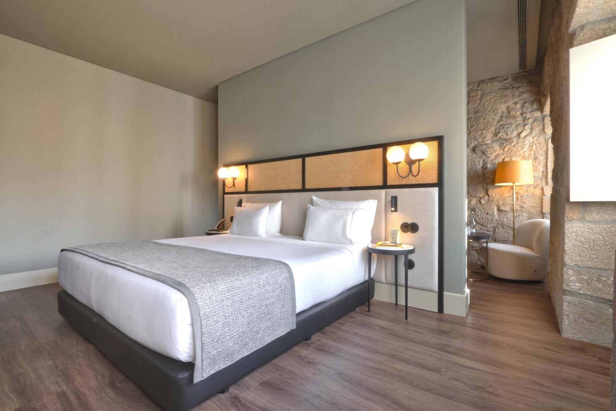Timbre Virtudes Hotel Porto Exterior photo Deluxe room