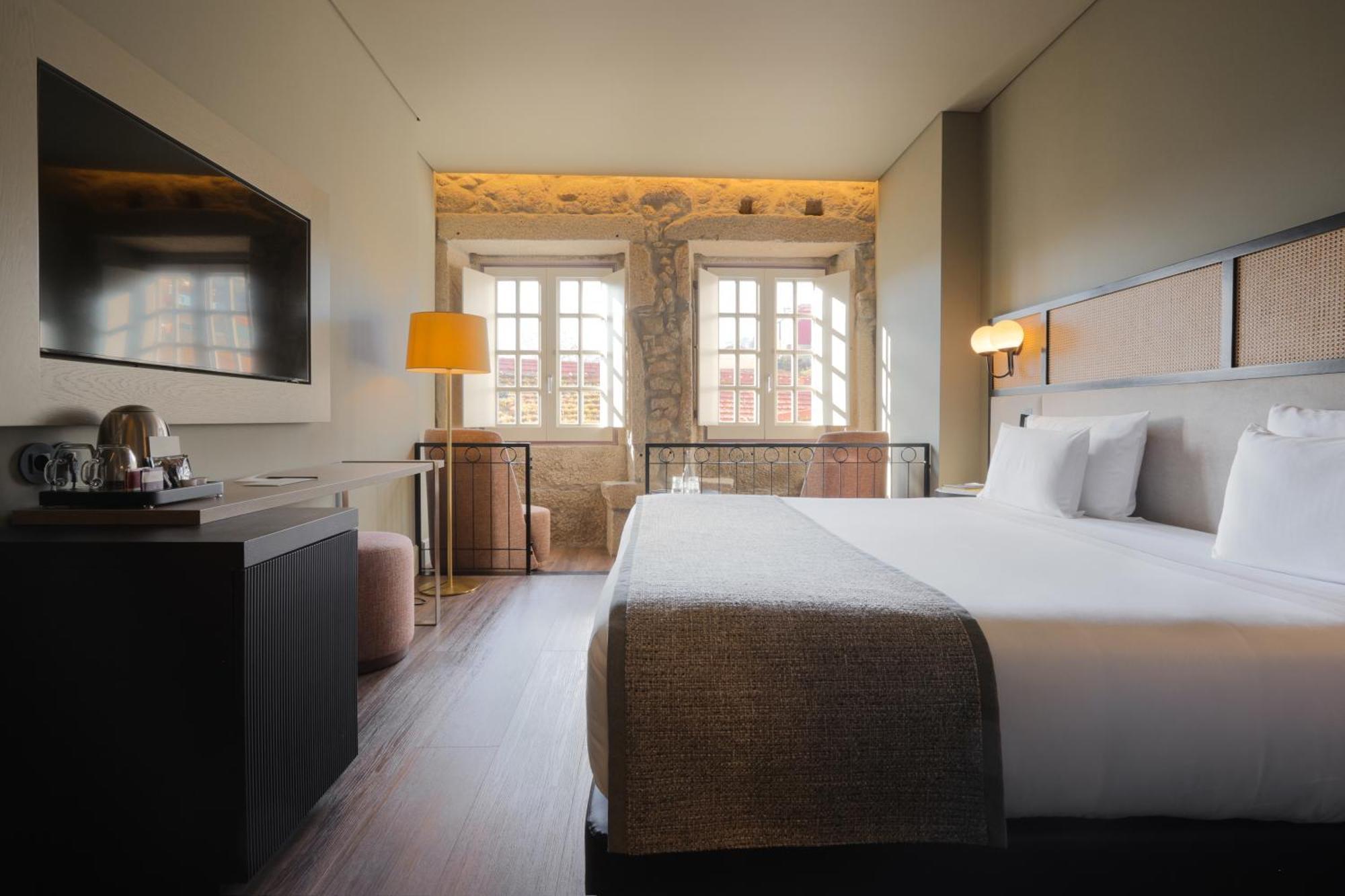 Timbre Virtudes Hotel Porto Exterior photo Deluxe Room